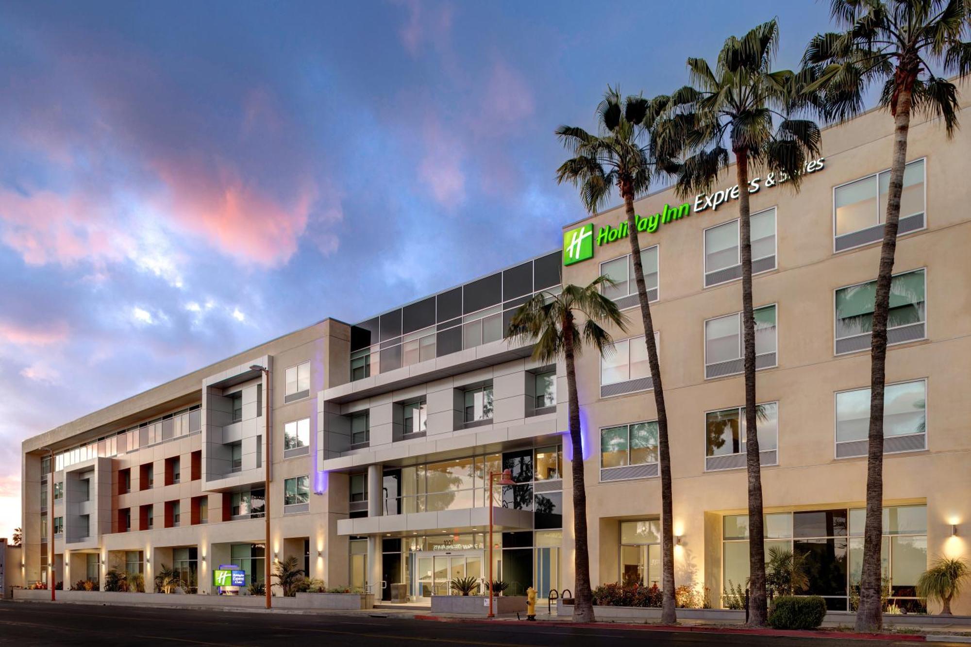 Holiday Inn Express & Suites - Glendale Downtown Buitenkant foto